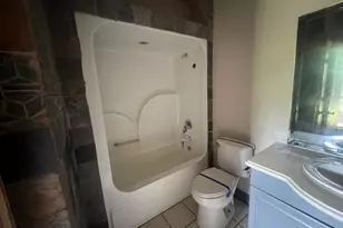 4962 Joiner Cir, Milton, FL 32583 - Photo 7