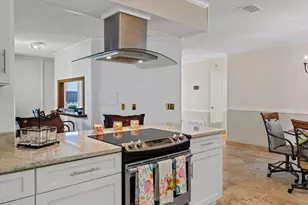 54 E Country Club Dr E, Destin, FL 32541 - Photo 13