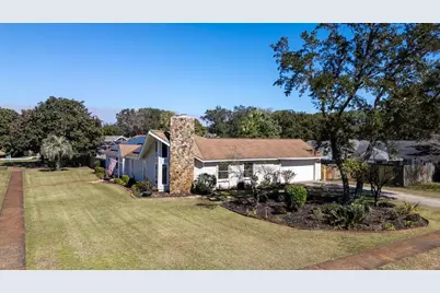 54 E Country Club Drive E, Destin, FL 32541 - Photo 3