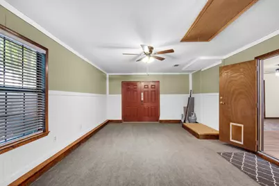 223 W Pinoak Court W, Crestview, FL 32539 - Photo 11