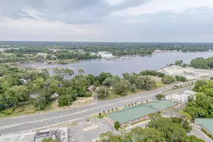 409 Hideaway Ln, Niceville, FL 32578 - Photo 43