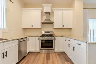 409 Hideaway Ln, Niceville, FL 32578 - Photo 1