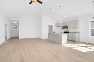 18 Bonne Vue Cir, Freeport, FL 32439 - Photo 3