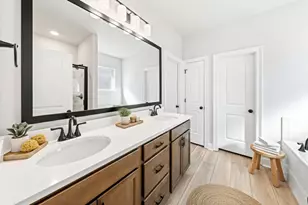 2743 Louis Circle, Crestview, FL 32536 - Photo 9