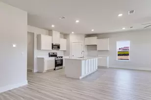 8077 Fir Tree Dr, Milton, FL 32583 - Photo 11