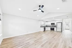 5117 Colt Dr, Crestview, FL 32539 - Photo 9