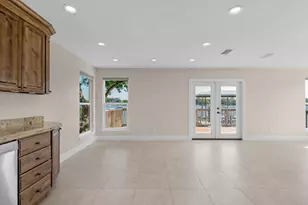 411-A Cobia Ave, Fort Walton Beach, FL 32548 - Photo 9