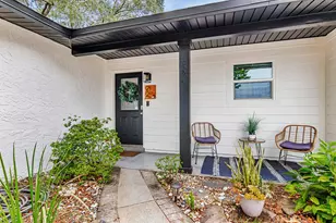 22 NW Robinwood Dr NW, Fort Walton Beach, FL 32548 - Photo 3