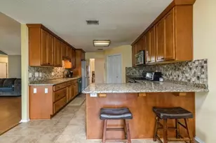 527 Tom Sawyer Ln, Crestview, FL 32536 - Photo 7