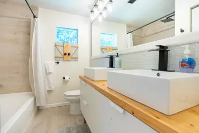 156 Lindberg Street, Crestview, FL 32536 - Photo 11