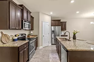 3593 Autumn Woods Dr, Crestview, FL 32539 - Photo 3