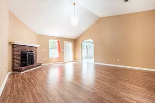 214 Southgate Dr, Crestview, FL 32539 - Photo 3