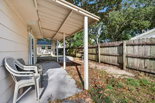 136 NW Robinwood Dr NW, Fort Walton Beach, FL 32548 - Photo 37