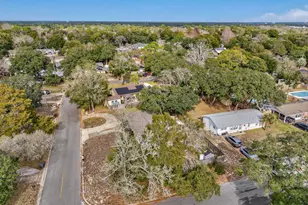 136 NW Robinwood Dr NW, Fort Walton Beach, FL 32548 - Photo 43