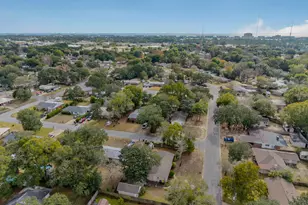 136 NW Robinwood Dr NW, Fort Walton Beach, FL 32548 - Photo 47