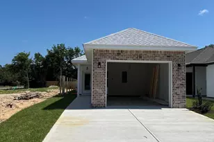 21 B 5th Ave, Shalimar, FL 32579 - Photo 1