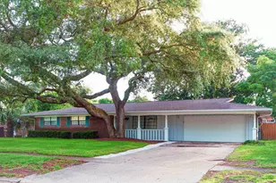 603 NE Merioneth Dr NE, Fort Walton Beach, FL 32547 - Photo 1