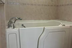 129 Gleneagles Dr, Niceville, FL 32578 - Photo 7