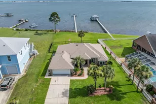 9275 Lilge Cir, Navarre, FL 32566 - Photo 7