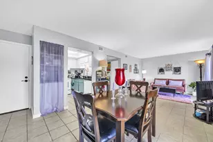 308 SW Miracle Strip Parkway SW, Fort Walton Beach, FL 32548 - Photo 5