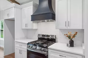 6521 Schwab Dr, Pensacola, FL 32504 - Photo 11