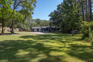 696 Phillips Dr, Freeport, FL 32439 - Photo 37