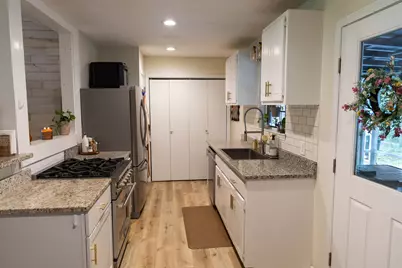 696 Phillips Drive, Freeport, FL 32439 - Photo 9