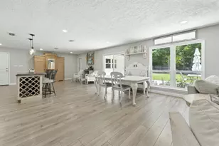 1401 Hickory St, Niceville, FL 32578 - Photo 11