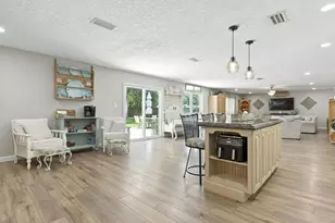 1401 Hickory St, Niceville, FL 32578 - Photo 15