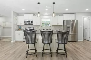 1401 Hickory St, Niceville, FL 32578 - Photo 13