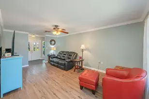 10 Lake Lorraine Cir, Shalimar, FL 32579 - Photo 7