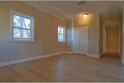 392 E Pine Street E, Mary Esther, FL 32569 - Photo 17