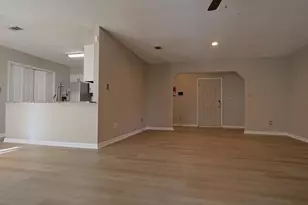 392 E Pine Street E, Mary Esther, FL 32569 - Photo 11