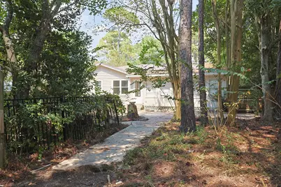 392 E Pine Street E, Mary Esther, FL 32569 - Photo 35