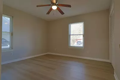 392 E Pine Street E, Mary Esther, FL 32569 - Photo 21