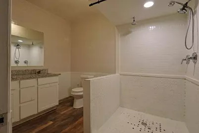 392 E Pine Street E, Mary Esther, FL 32569 - Photo 19