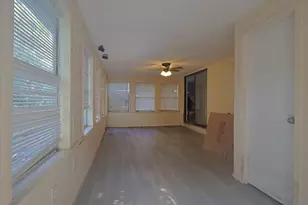 392 E Pine Street E, Mary Esther, FL 32569 - Photo 29