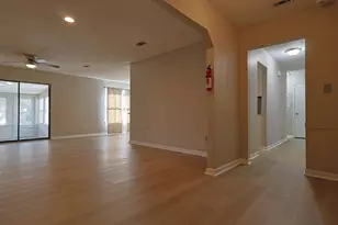 392 E Pine Street E, Mary Esther, FL 32569 - Photo 15