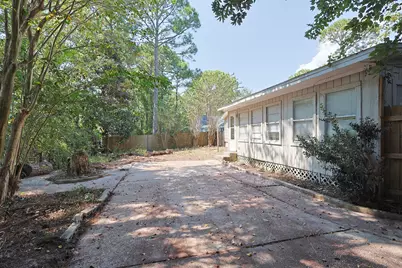 392 E Pine Street E, Mary Esther, FL 32569 - Photo 33