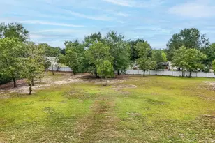 915 Oakridge Rd, Defuniak Springs, FL 32433 - Photo 5