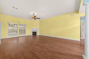 732 Denise Dr, Crestview, FL 32536 - Photo 3