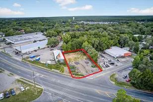 716 Howell Rd, Niceville, FL 32578 - Photo 1