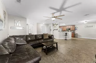 926 Lois St, Fort Walton Beach, FL 32547 - Photo 9