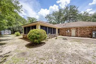 2601 Edgewater Dr, Niceville, FL 32578 - Photo 5