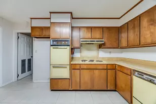 2601 Edgewater Dr, Niceville, FL 32578 - Photo 13