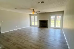 604 Moss Dr, Crestview, FL 32536 - Photo 7