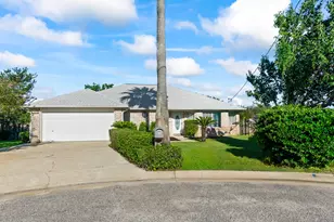 7252 Antoinette Cir, Navarre, FL 32566 - Photo 5