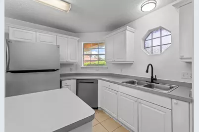 7252 Antoinette Circle, Navarre, FL 32566 - Photo 13