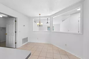 7252 Antoinette Cir, Navarre, FL 32566 - Photo 15