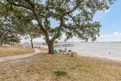 209 W Miracle Strip Parkway W #APT D103, Mary Esther, FL 32569 - Photo 37